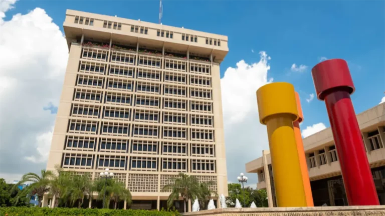 Incertidumbre internacional presiona economía dominicana, pero el crecimiento sigue proyectado en 4 %