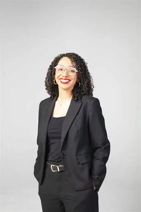 Darializa Ávila Chevalier derrota a Adriano Espaillat en primarias demócratas de Nueva York