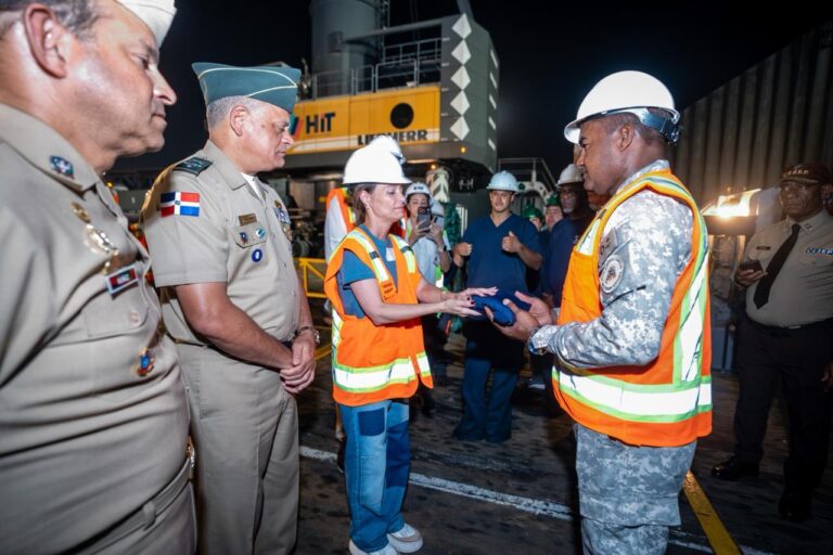 República Dominicana envía por vía marítima toneladas de ayuda humanitaria a Venezuela como parte de la Operación Quisqueya Solidaria 2026
