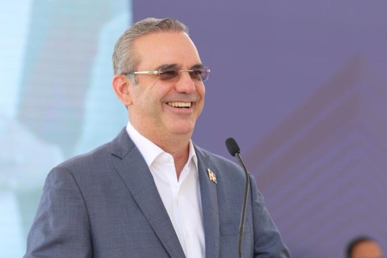 Presidente Abinader viaja a Colombia para participar en la toma de posesión de Abelardo de la Espriella
