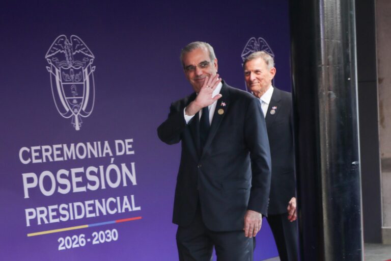 Presidente Abinader participa en la transmisión de mando presidencial de Abelardo de la Espriella en Colombia