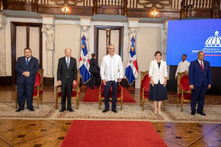 Presidente Abinader anuncia nueva sede para la Academia Dominicana de la Historia en su 95 aniversario