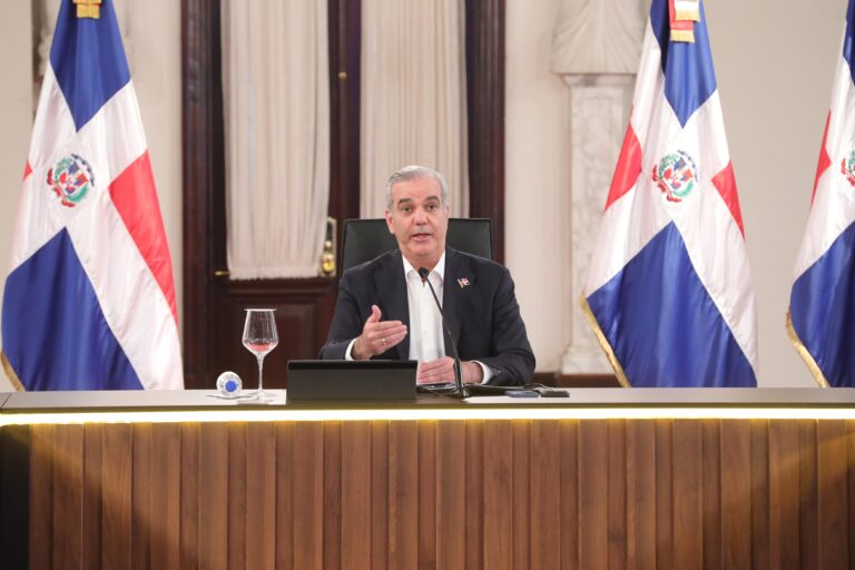 Presidente Abinader advierte no permitirá bandas haitianas a menos de 20 kilómetros de la frontera y asegura la misma se encuentra en su mayor nivel de protección